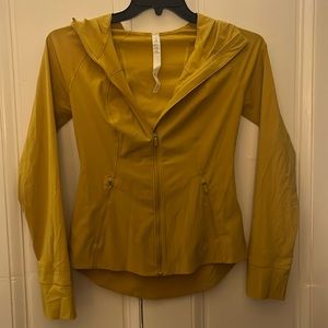 Lululemon Light Mist Over Windbreaker, Mustard size 4